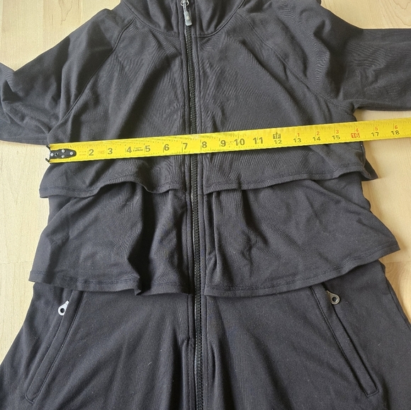 Athleta Renew 3 Tier Jacket Full Zip Black Size Small - Picture 11 of 13